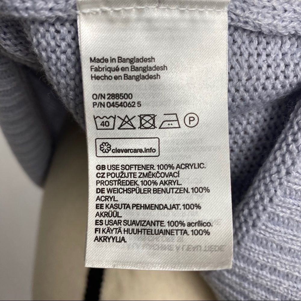 H&M Sweater - Picture 5 of 5